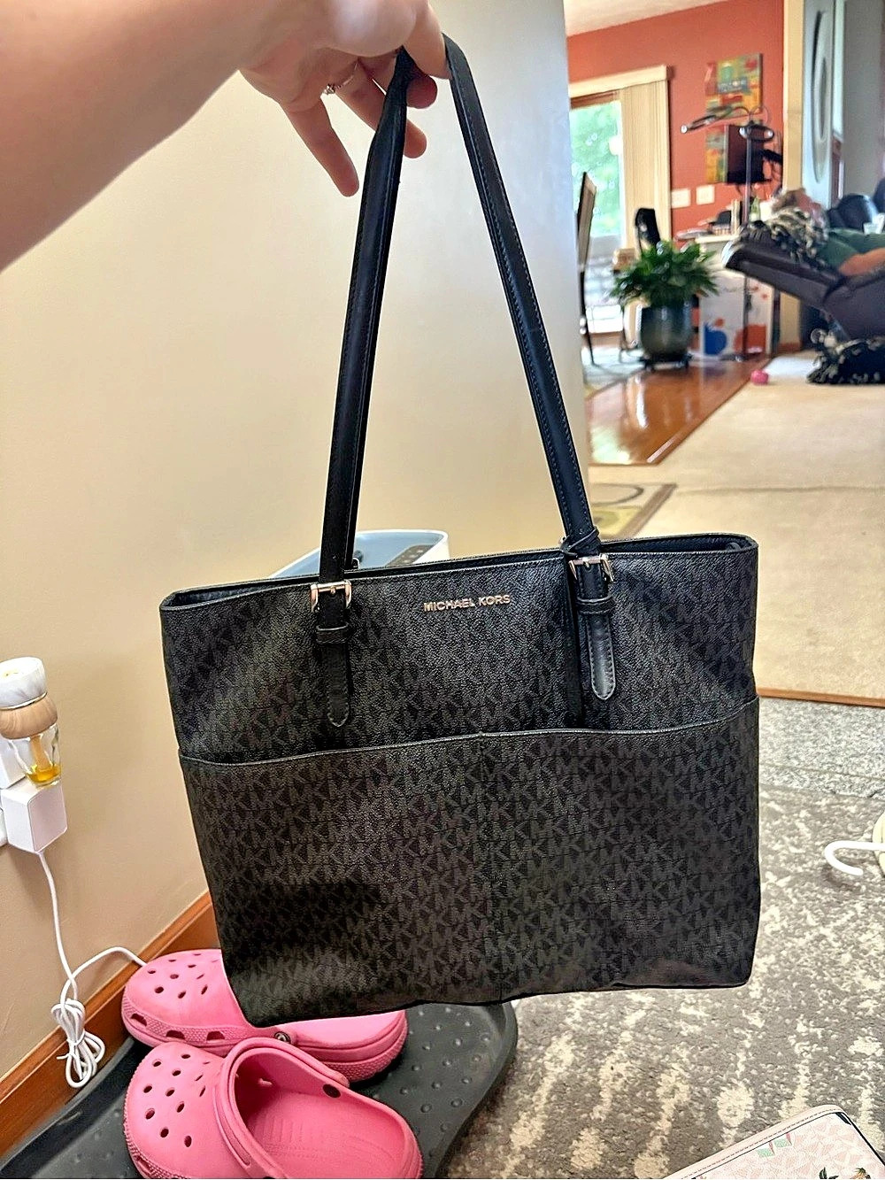 Michael Kors Voyager East-West Signature Tote Black